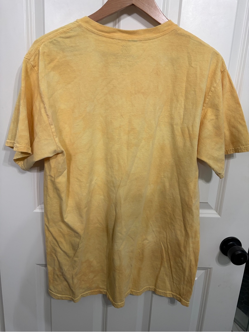 Excellent condition size L “Rescues” tee by The Mountain. Beautiful graphic - Picture 5 of 6